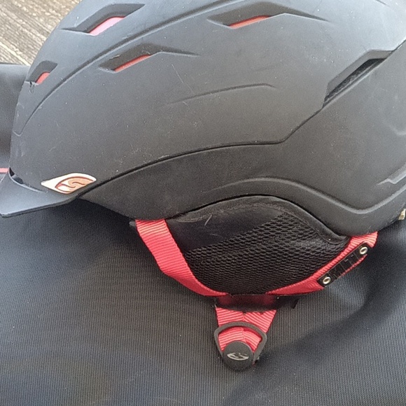 Smith ski/snowboarding helment - Picture 1 of 4